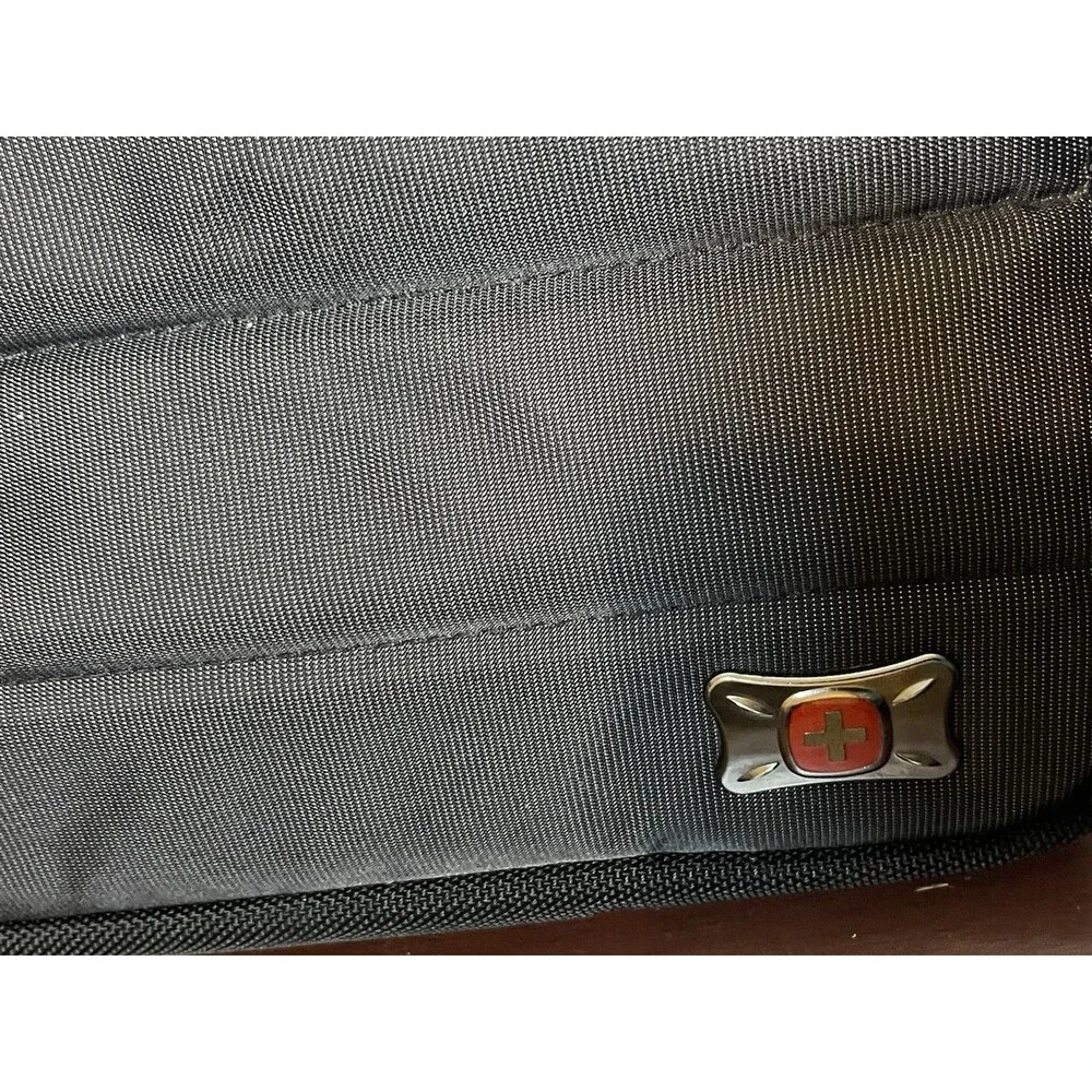 SwissGear black large